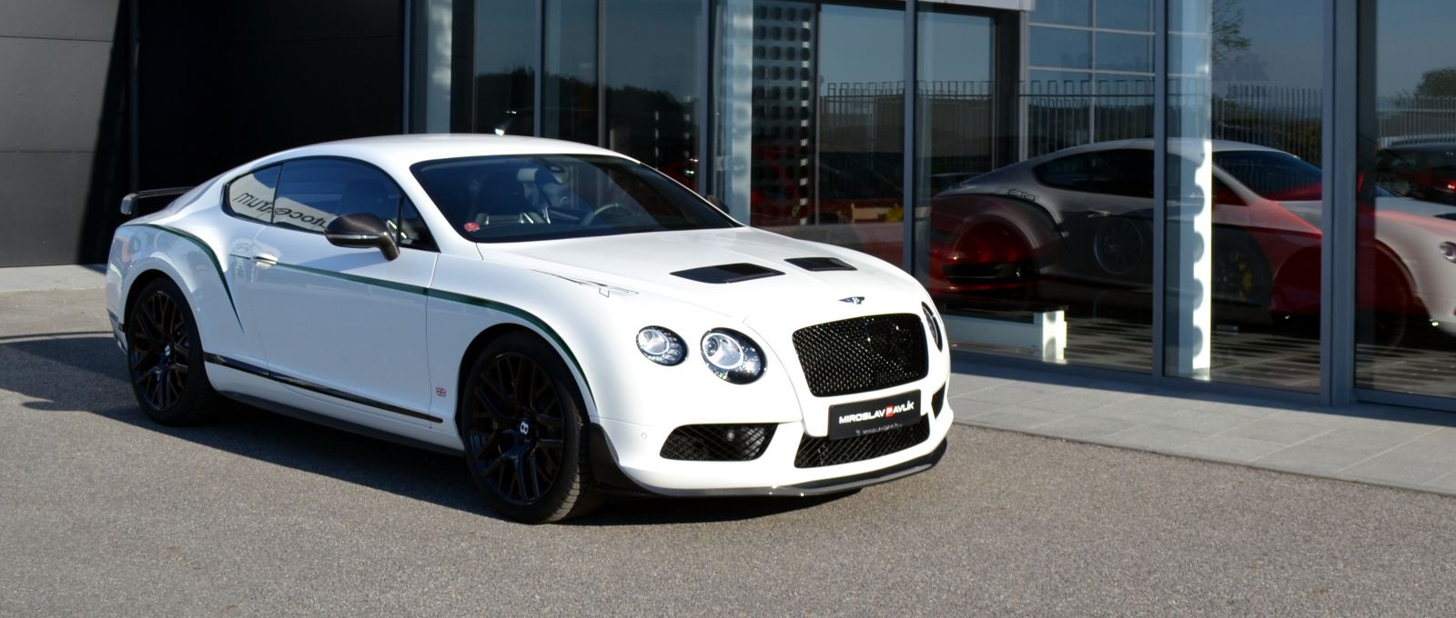 Miroslav Pavlík s.r.o. - prodej vozů exkluzivních značek