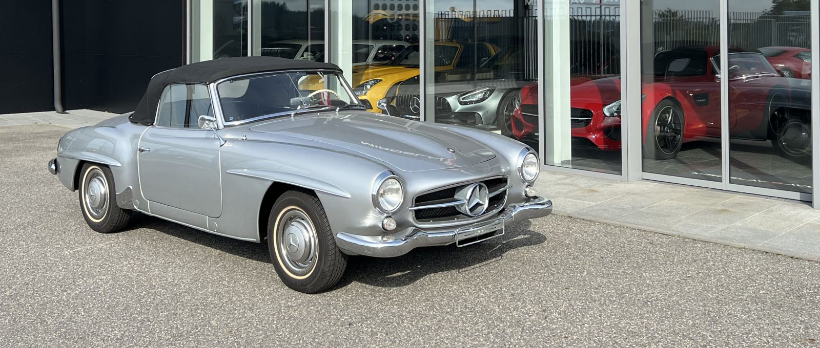 Miroslav Pavlík s.r.o. - prodej vozů exkluzivních značek