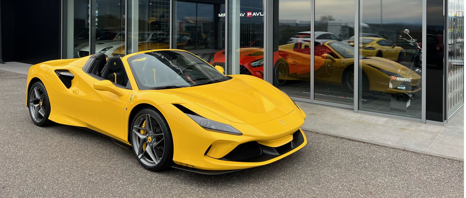 Miroslav Pavlík s.r.o. - prodej vozů exkluzivních značek